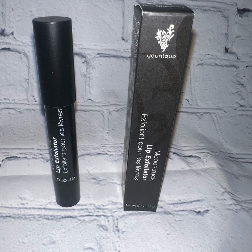 Younique Lip Exfoliate- mint chocolate